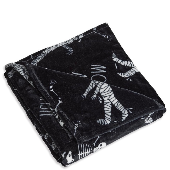 NWT Rae Dunn Halloween Soft Plush Blanket/Throw Mummy/Skeleton MONSTER MASH - Picture 2 of 6